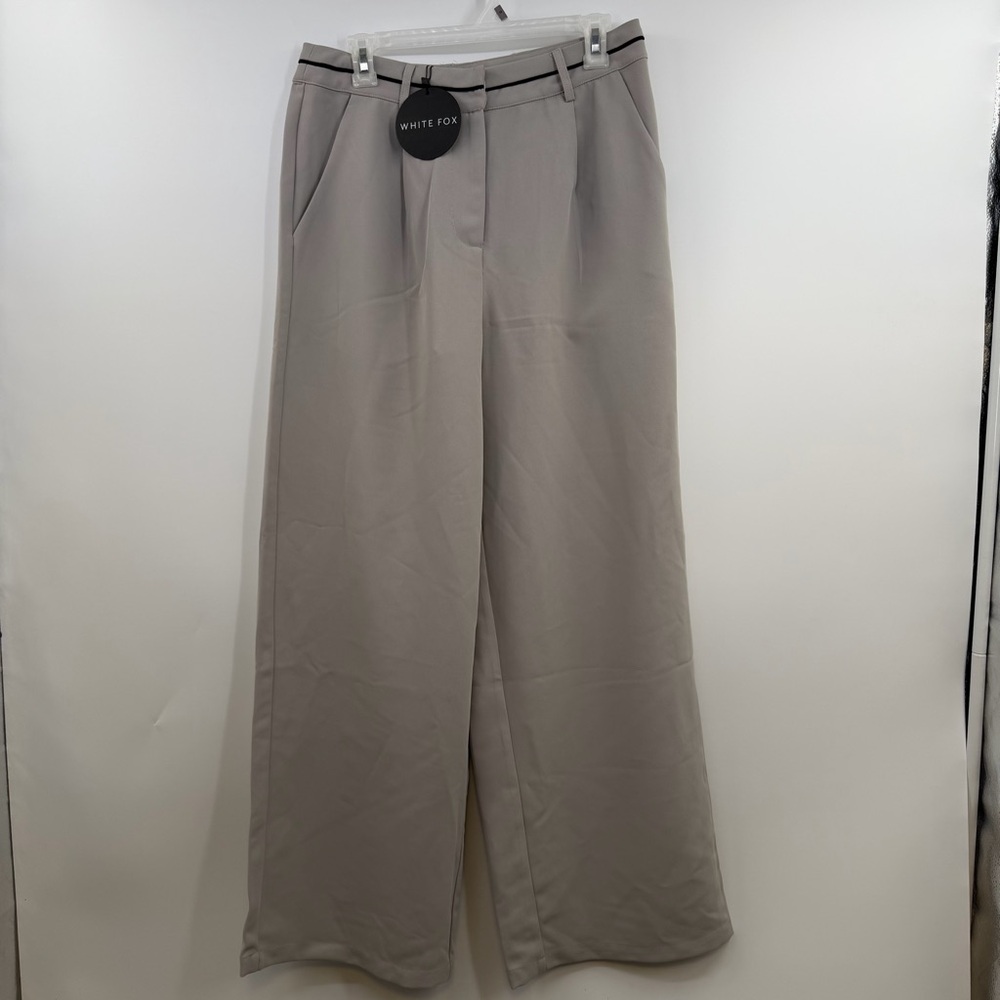 White Fox Its A Given Pants M NWT Gray Mid Rise Wide Leg Pleated Trousers